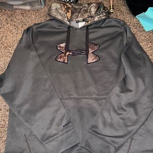 Mens XL Under Armour hoodie